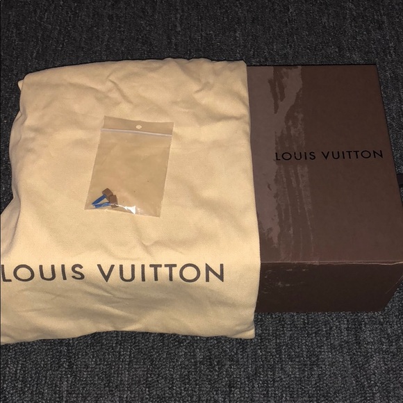 Louis Vuitton Shoes. - Picture 5 of 5